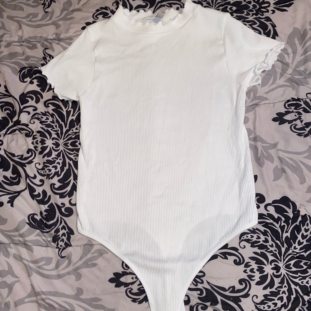 Forever 21 lettuce edge bodysuit